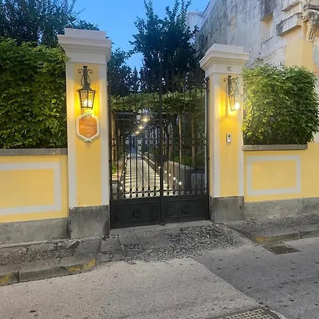 Palazzo Bonaventura 1906 Bed & Breakfast